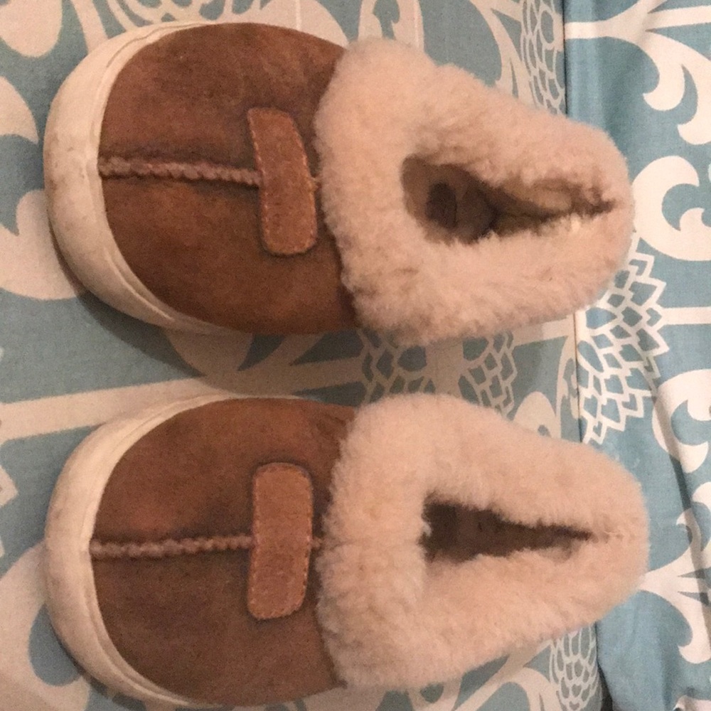 Ugg Slippers Size 8